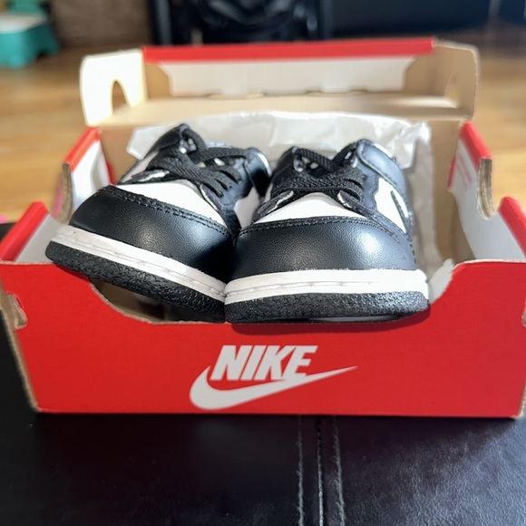 NIKE DUNK LOW PANDAS 7C - Picture 6 of 7